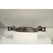 Traviesa paragolpes Tra.