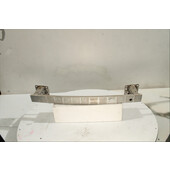 Traviesa paragolpes Tra.