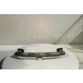 Traviesa paragolpes Tra.