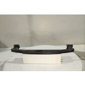 Traviesa paragolpes Tra.