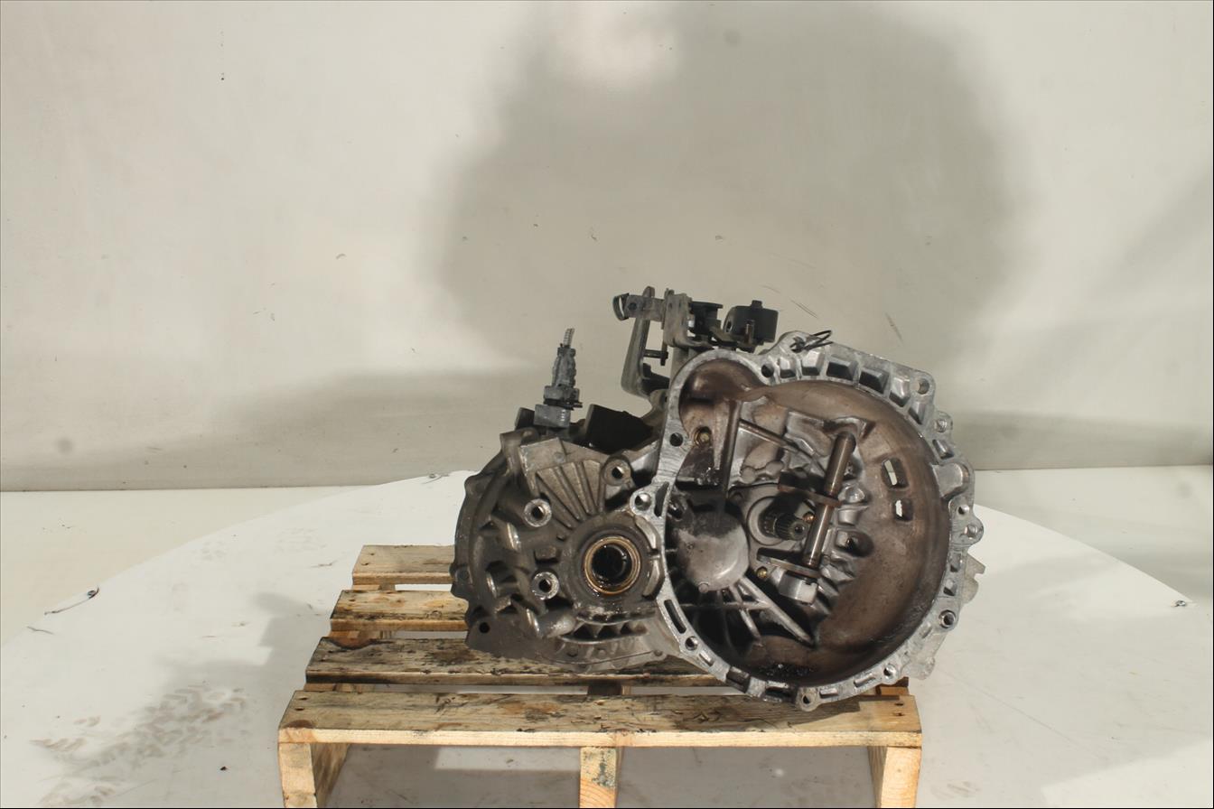 1 Hyundai Accent 00 J52073 \ 655733