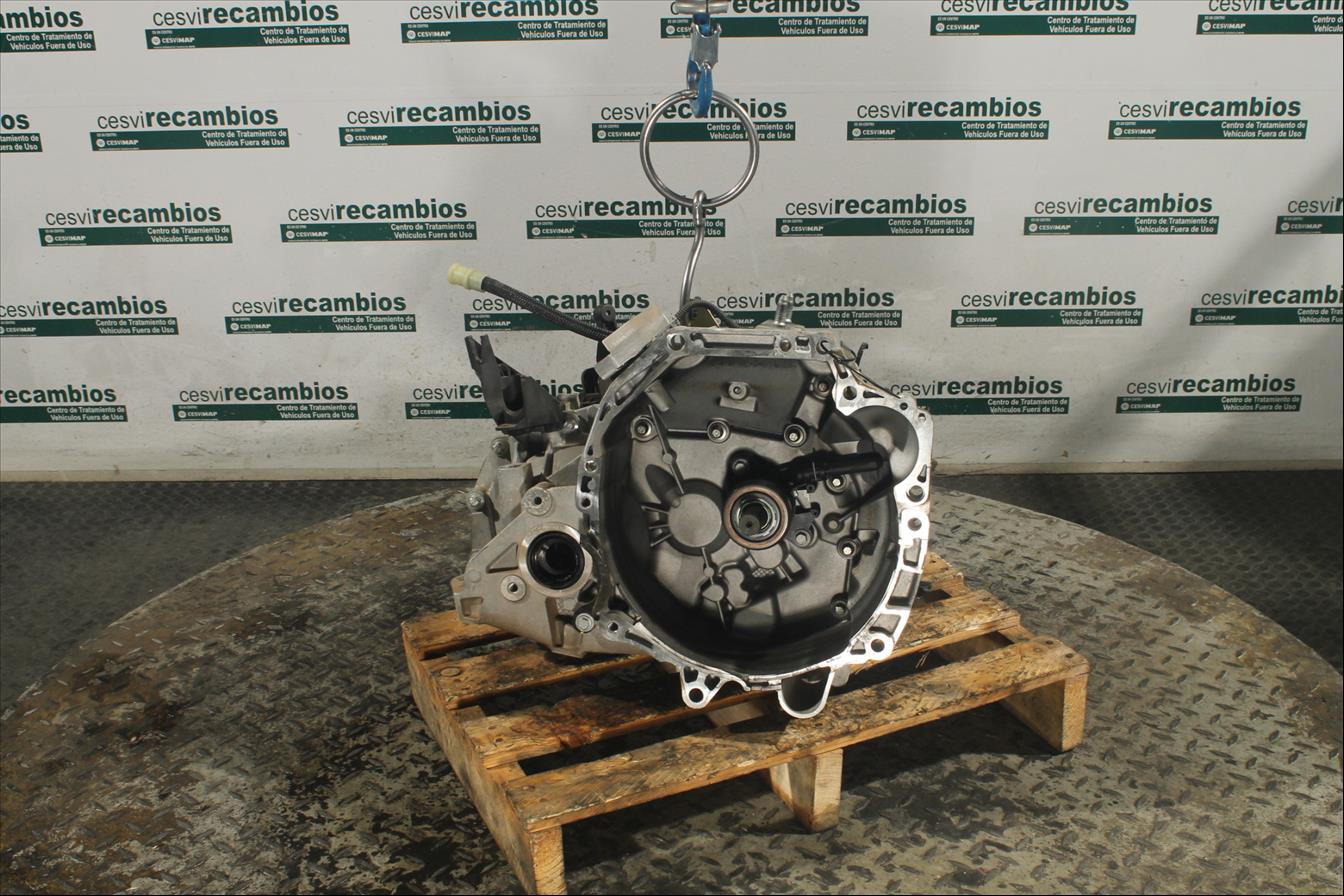 1 Dacia Logan II (L8 Desde 13) JH3372 // S018454